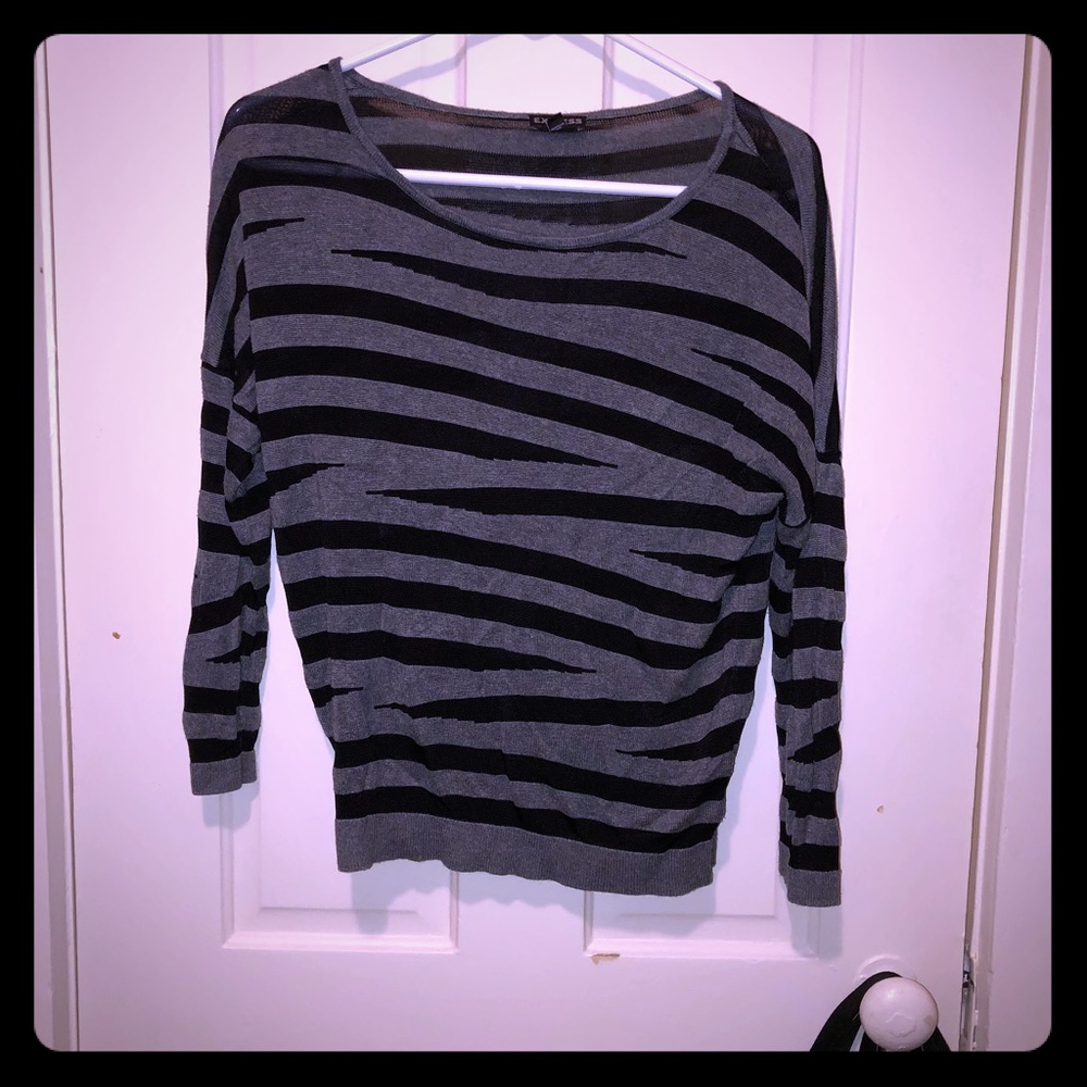 Quarter sleeve stripped shirt